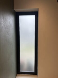 Privaatsuskiled, Päikesekaitsekile, Toonkile, Energiakile, Infinity Films, Infinity Films Nano 60, Infinity Films Nano 30, Infinity Films Titan 60, Klaaspakett hind, Päikest peegeldavad kardinad, Akende kiletamine Tartus, Privaatsus aknakile, Energiasääst, Rulood Tartu, Rulood akna külge, Akende kiletamine