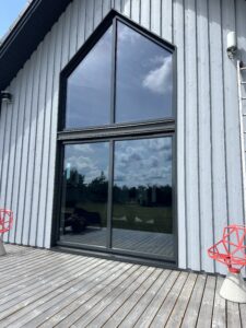 Privaatsuskiled, Päikesekaitsekile, Toonkile, Energiakile, Infinity Films, Infinity Films Nano 60, Infinity Films Nano 30, Infinity Films Titan 60, Klaaspakett hind, Päikest peegeldavad kardinad, Akende kiletamine Tartus, Privaatsus aknakile, Energiasääst, Rulood Tartu, Rulood akna külge, Akende kiletamine