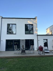 Privaatsuskiled, Päikesekaitsekile, Toonkile, Energiakile, Infinity Films, Infinity Films Nano 60, Infinity Films Nano 30, Infinity Films Titan 60, Klaaspakett hind, Päikest peegeldavad kardinad, Akende kiletamine Tartus, Privaatsus aknakile, Energiasääst, Rulood Tartu, Rulood akna külge, Akende kiletamine